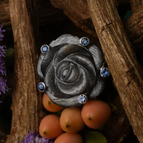 Midnight Rose Brooch (14K)